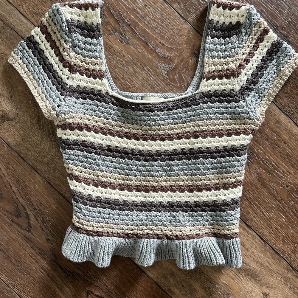 NWT Promesa cropped crochet sweater top